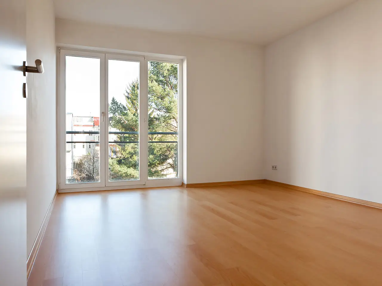 Ein leeres Zimmer nach der Endreinigung
